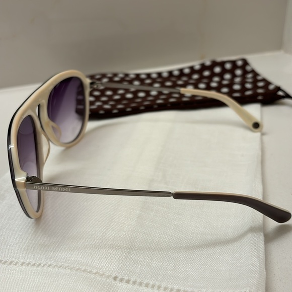 HENRI BENDEL RARE RETIREDgray sunglasses. - Picture 7 of 11
